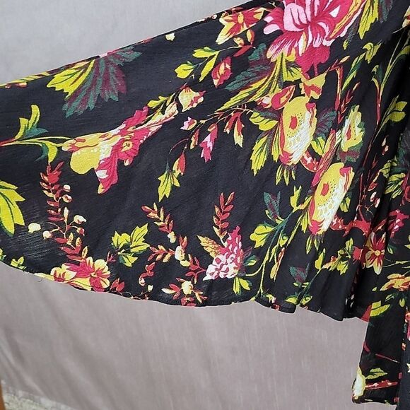 ALYTHEA Floral Cold Shoulder Blouse Medium - Picture 4 of 10